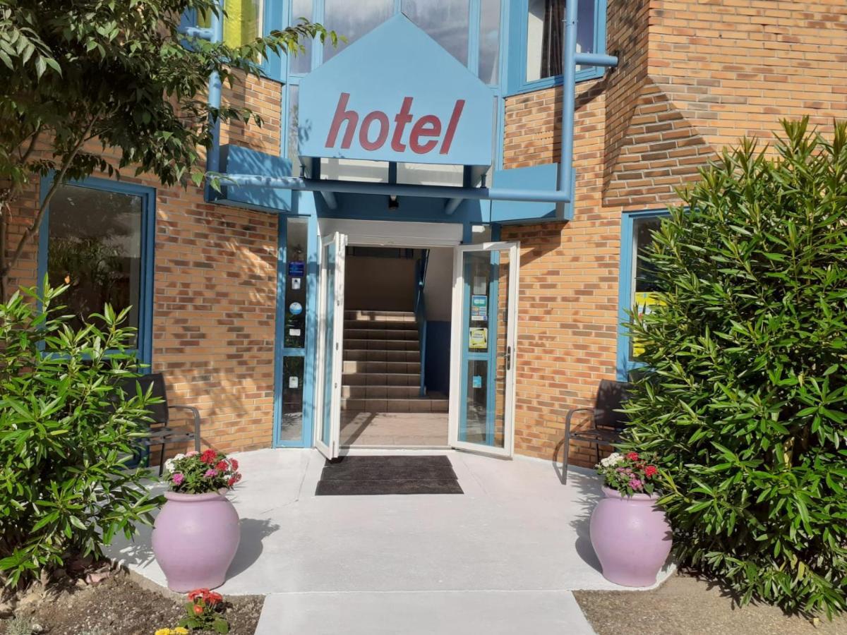 Confortel Avignon TGV Hotel Esterno foto
