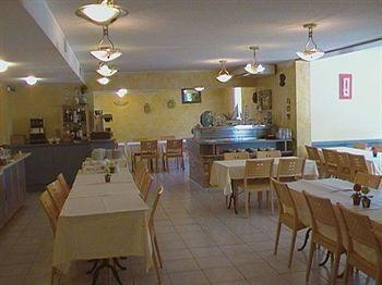 Confortel Avignon TGV Hotel Esterno foto