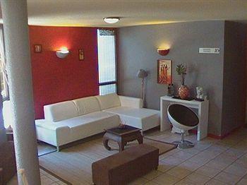Confortel Avignon TGV Hotel Esterno foto