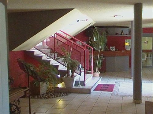 Confortel Avignon TGV Hotel Esterno foto
